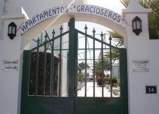 Nipa Villa0