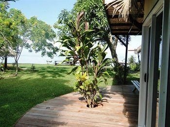 Linareva Moorea Beach Resort4