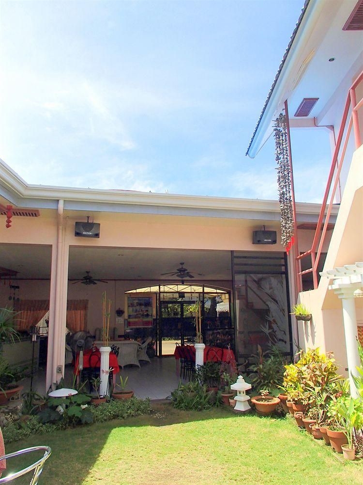 Tropical Sun Inn1