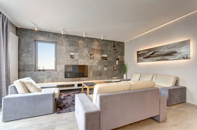 APARTMENT DELUXE