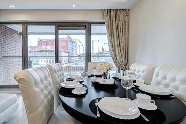 APARTMENT THREE BEDROOMS