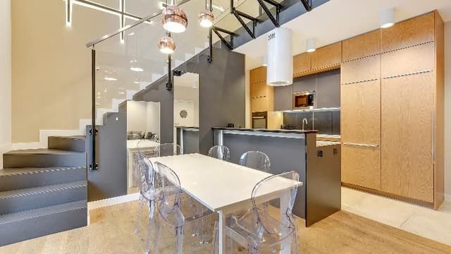APARTMENT THREE BEDROOMS