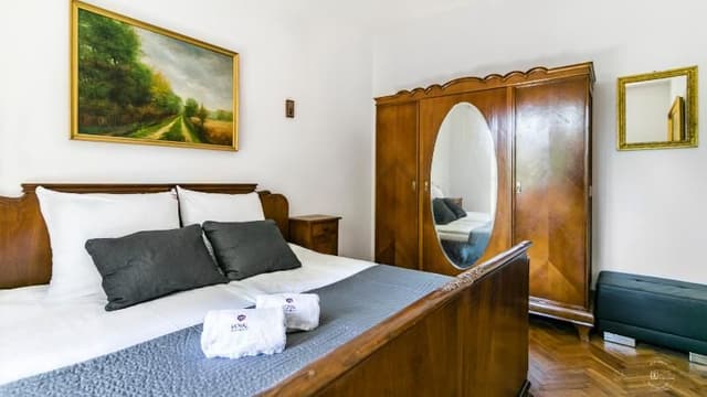 APARTMENT ONE BEDROOM