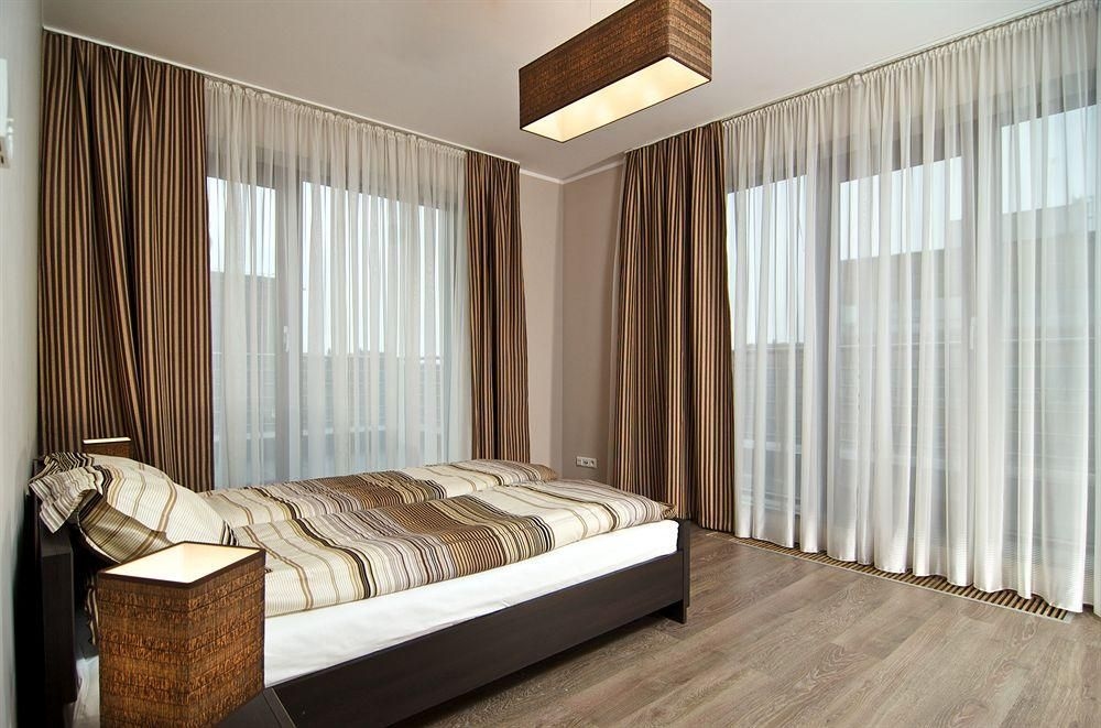 Silver Apartments4