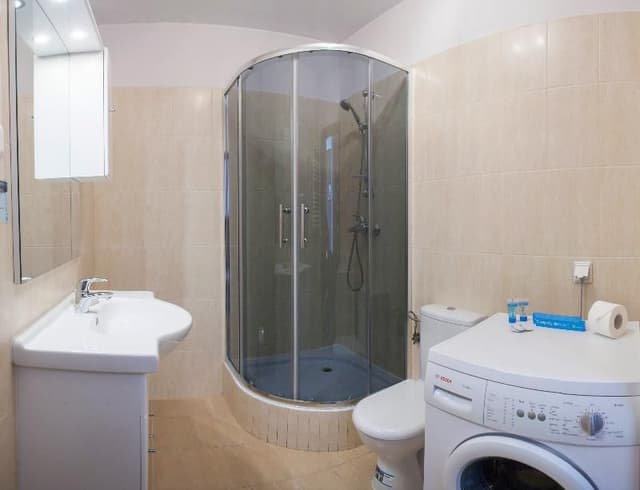 APARTMENT ONE BEDROOM