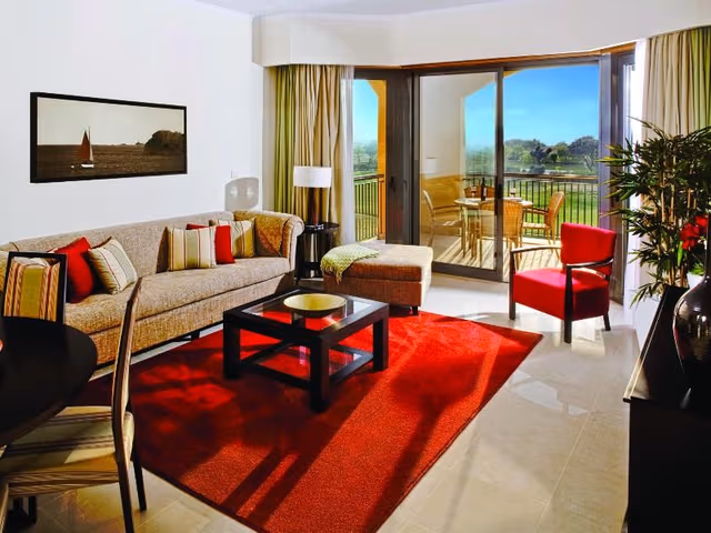 APARTMENT THREE BEDROOMS