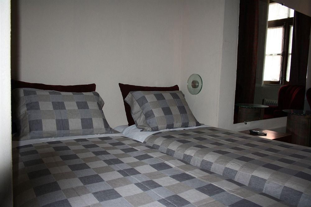 Residencia Pedra Antiga1