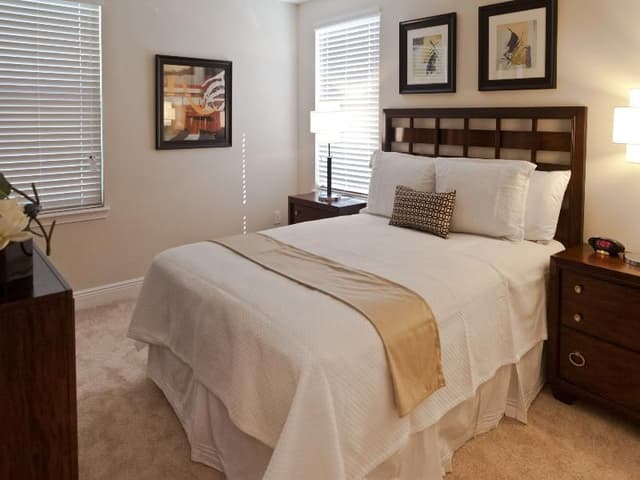 TOWNHOME THREE BEDROOMS