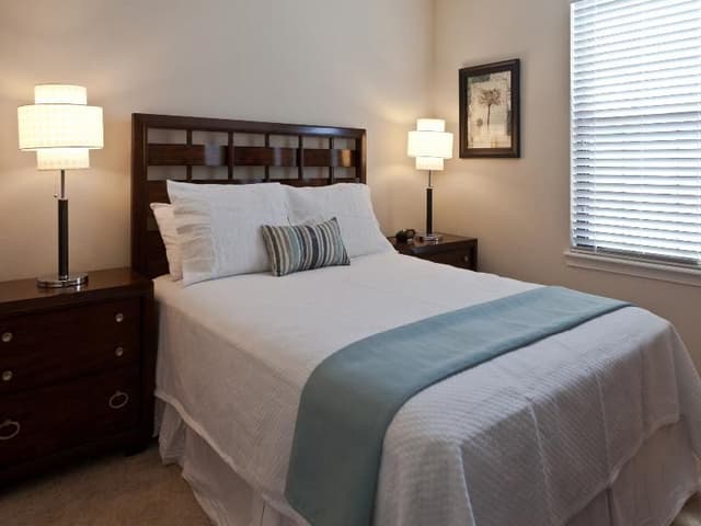 TOWNHOME THREE BEDROOMS