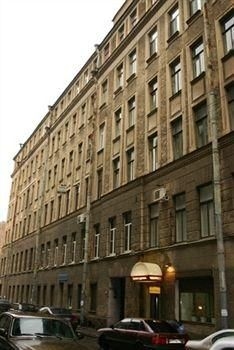 Rinaldi at Petrogradskaya4
