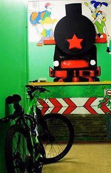 Party Train Hostel4