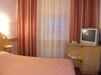 Hotel Luna0