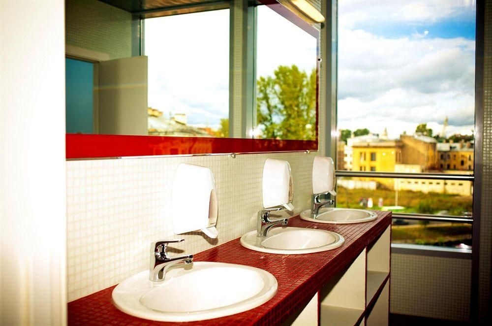 Red Stars Hotel4