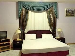 Luxurious Al Rawdah Suites0