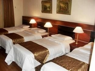 Luxurious Al Rawdah Suites2