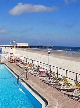 Daytona Inn Beach Resort4