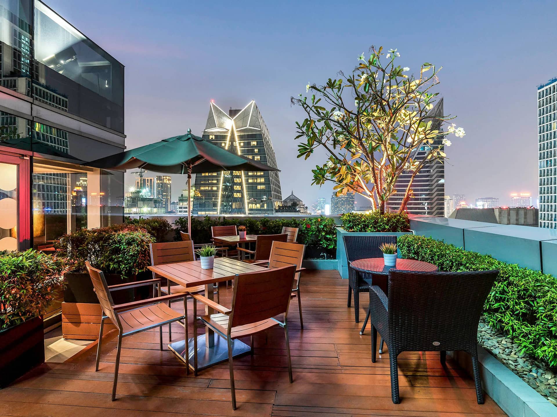 Four Points by Sheraton Bangkok Ploenchit Four Points by Sheraton Bangkok Ploenchit