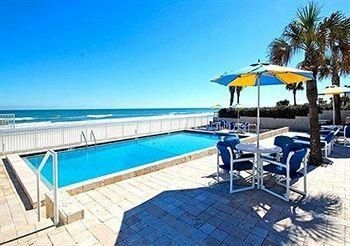 Rodeway Inn On The Beach4
