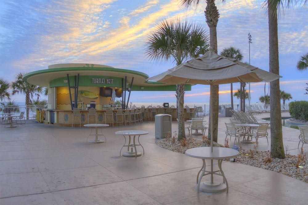 Wyndham Ocean Walk2