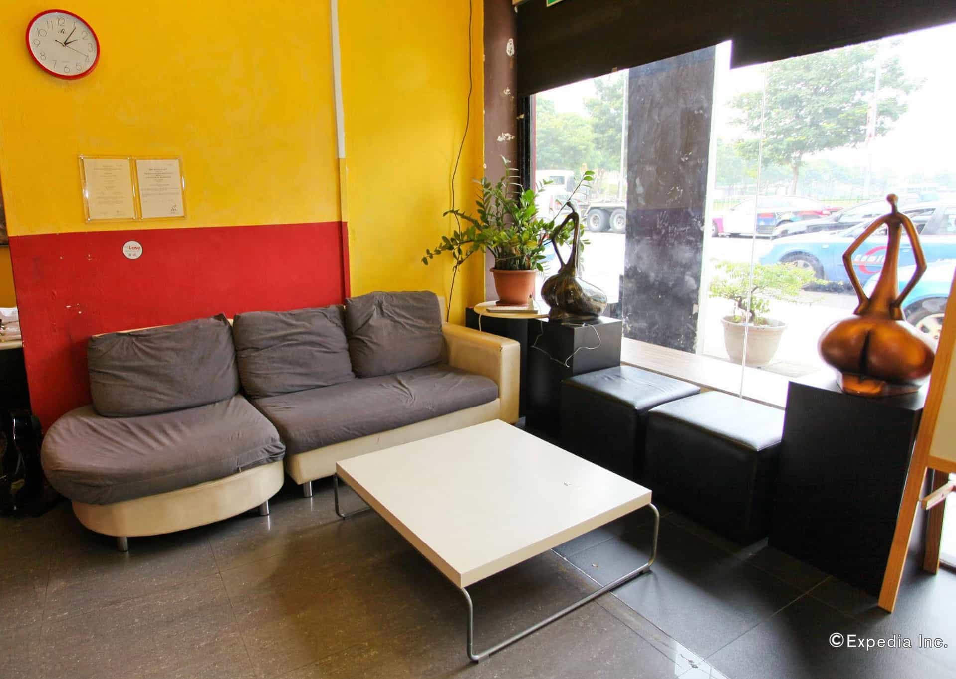 Moni Gallery Hostel (SG Clean) Moni Gallery Hostel (SG Clean)