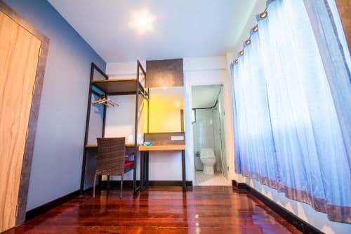 Family Room (6 Adults)