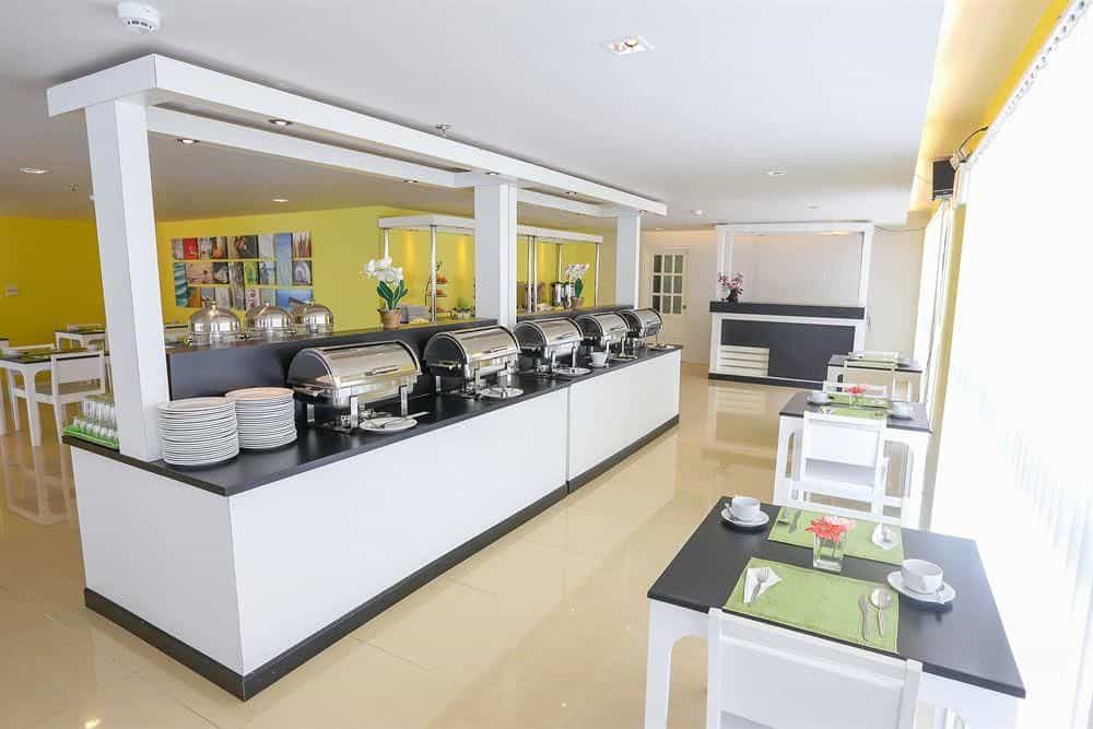 GLOW Jomtien Beach Chaiyapruek GLOW Jomtien Beach Chaiyapruek