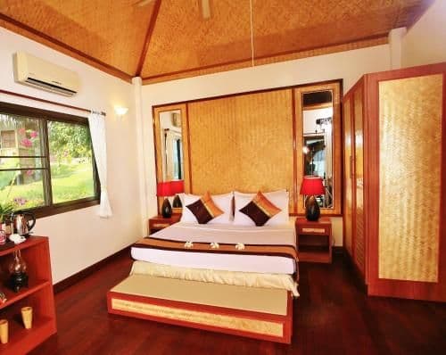 Deluxe Bungalow - Beach Front