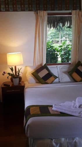 Small Seaview Bungalow with Air Conditioning
