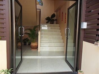 Happy House Hotel1