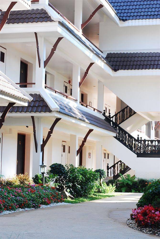 โรงแรมนาค นครา (Nak Nakara Hotel)0