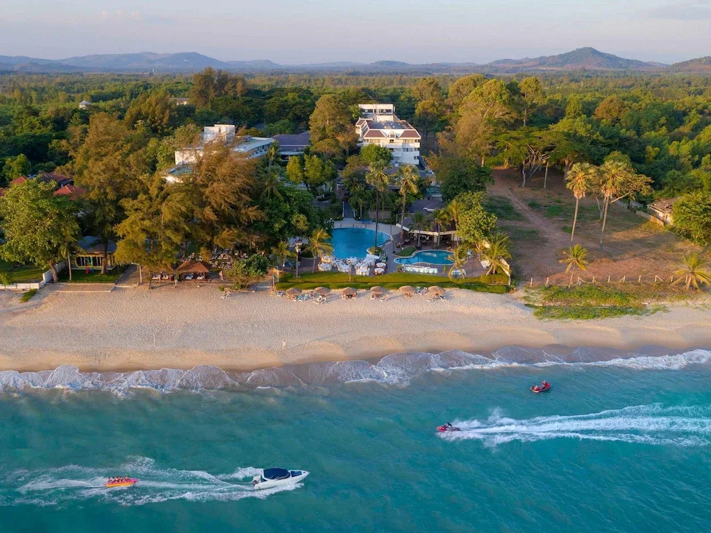 โนโวเทล ระยอง ริมเพ รีสอร์ท (Novotel Rayong Rim Pae Resort)2