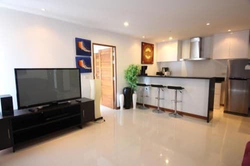 Deluxe Two-Bedroom Apartment