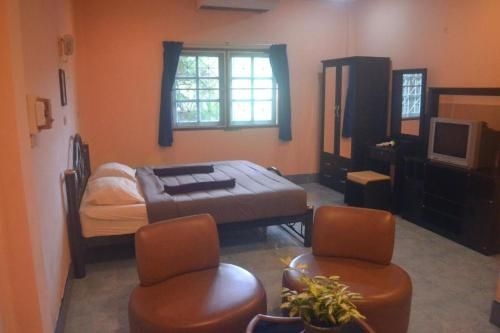 ป่าตอง เบย์ วิว รีสอร์ท (On Hill Residence Patong Phuket)4