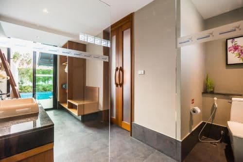 Club Pool Villa