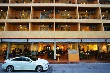 ไฮ ลอดจ์ เรสซิเดนซ์ (High Lords Residence)0