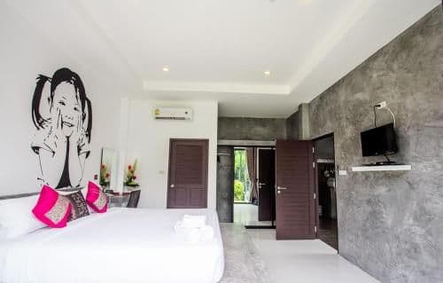 Villa with Garden View
