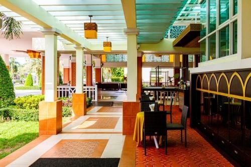 กระบี่ ฟร้อนท์ เบย์ รีสอร์ต (Krabi Front Bay Resort)1