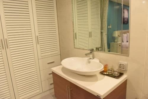 Two-Bedroom Apartment with Pool View D603
