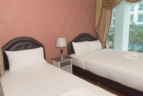 Duplex Three-Bedrooms with Pool Access E 105