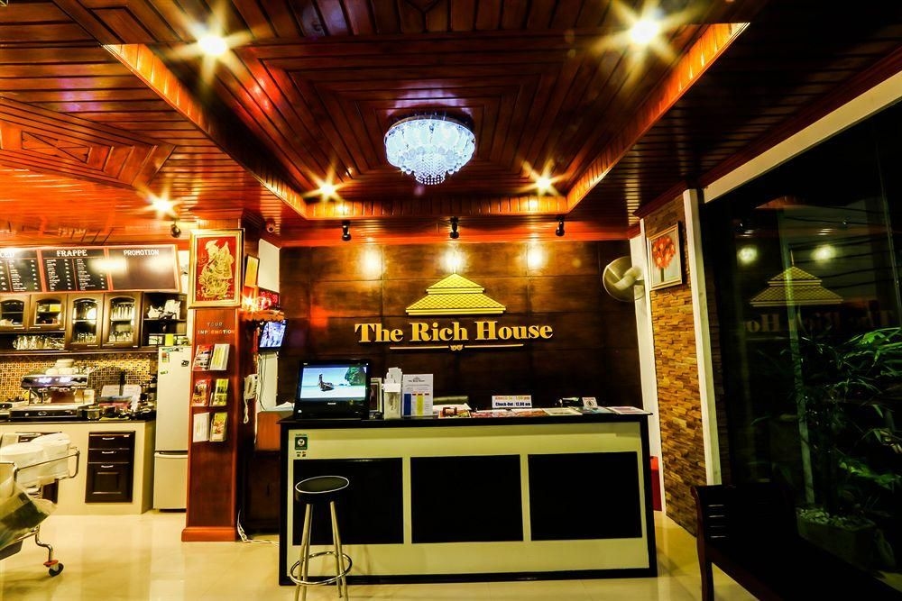 The Rich House4