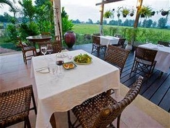 Palm Spa Village4
