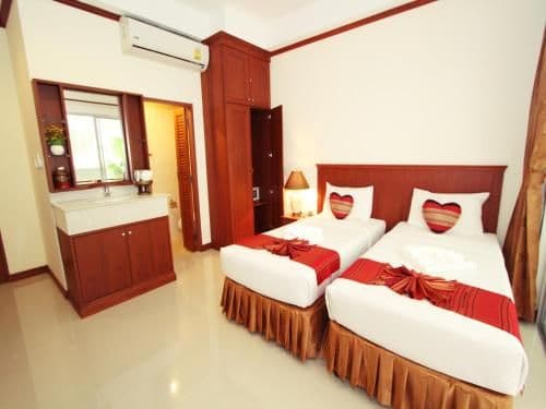 Standard Connecting Room