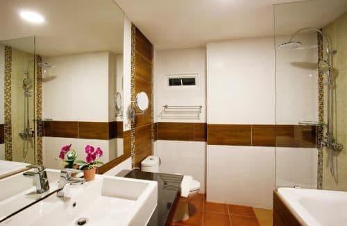 Deluxe Double or Twin Room