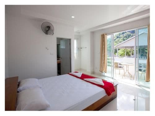 Deluxe Double Room Balcony with Air-conditioning