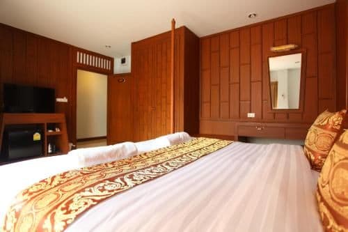 Deluxe Double or Twin Room