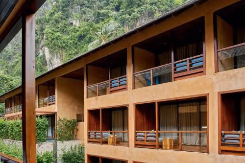Deluxe Double or Twin Room with Pool View