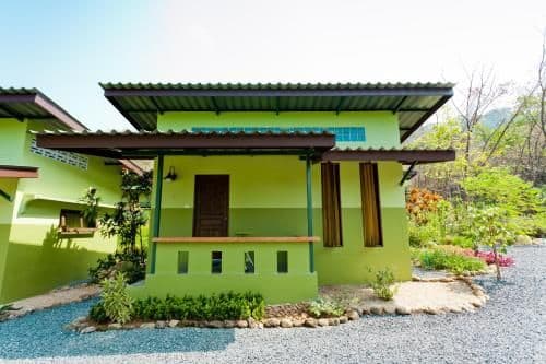 Bungalow with Garden View