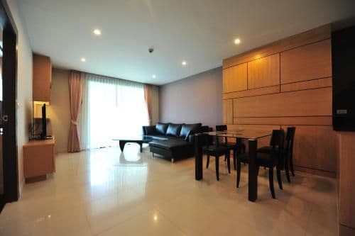 Supersized One Bedroom Apartment (2 Person)