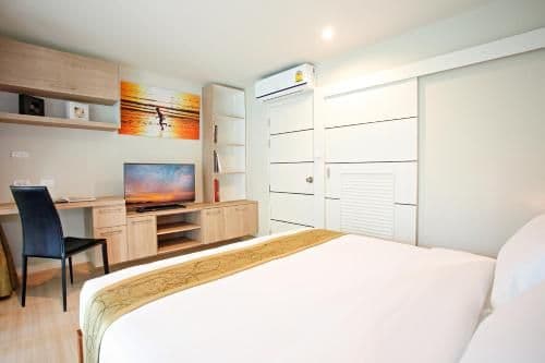 One-Bedroom Apartment (2 Adults)
