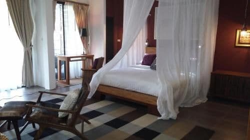 Garden studio with airport transfer